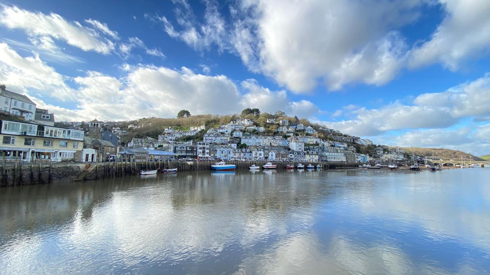 Looe With A View - Entire Apartment With Free Allocated Parking Kültér fotó