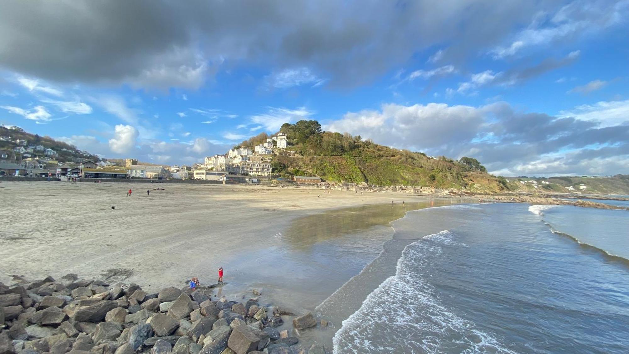 Looe With A View - Entire Apartment With Free Allocated Parking Kültér fotó